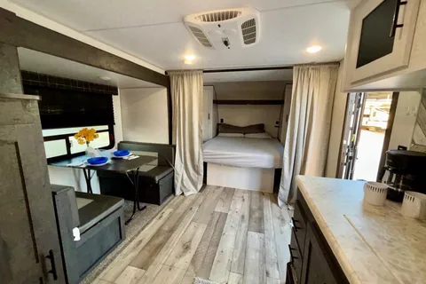 Suite On Wheels