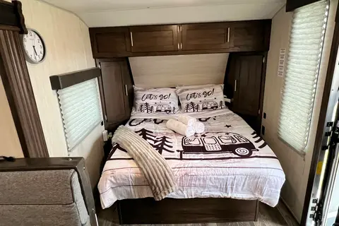 SleepyHeadz Campers and Tents LLC