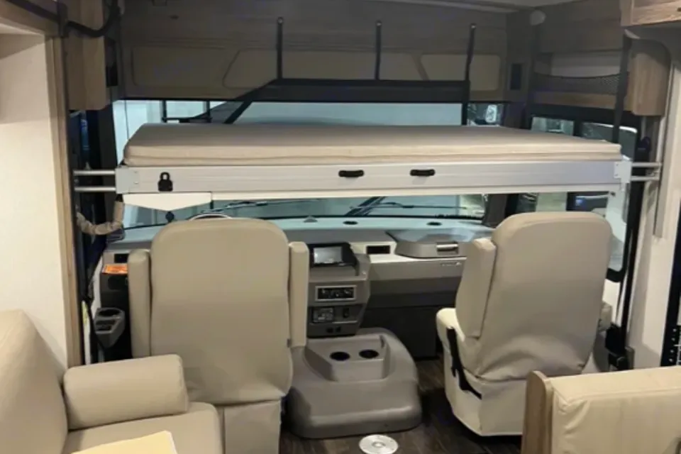'Valerie' 2023 Winnebago Vista ACO2044