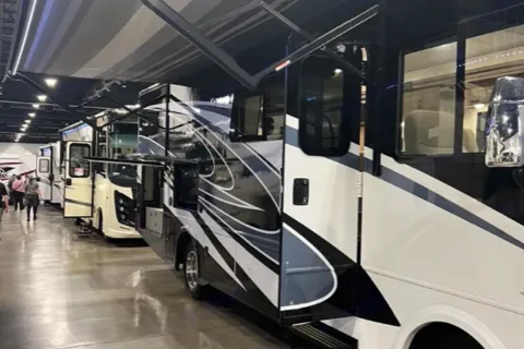 'Valerie' 2023 Winnebago Vista ACO2044