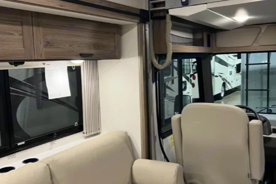 'Valerie' 2023 Winnebago Vista ACO2044