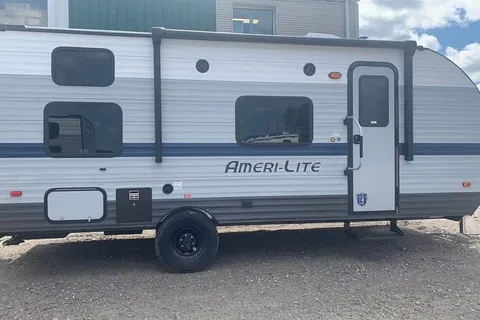 2021 - Gulf Stream Ameri-Lite 197BH Roulotte