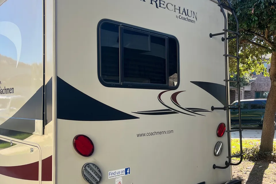 Constable Paul Leal's Coachmen 311 FS Class C