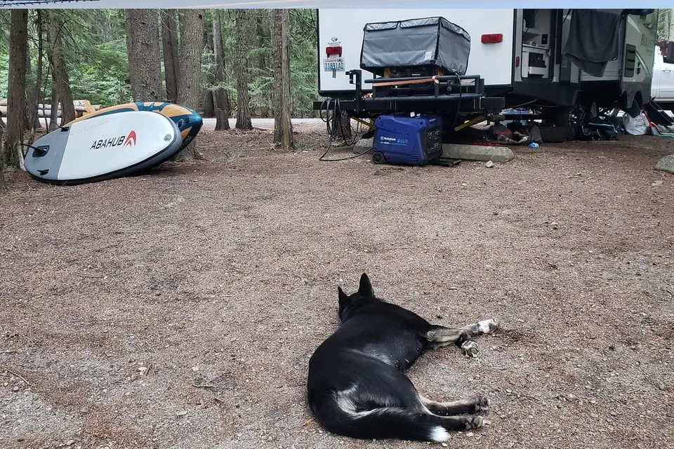 Mountaineer- Luxury 32ft Bunkhouse Solar RV, off-grid large batteries, sleeps 8!
