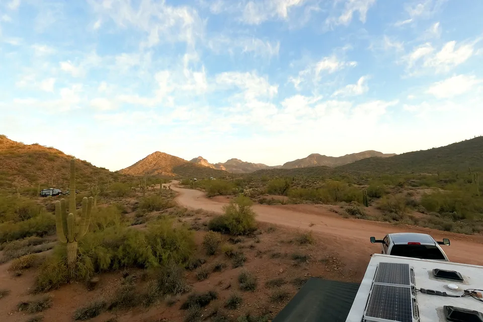 Mountaineer- Luxury 32ft Bunkhouse Solar RV, off-grid large batteries, sleeps 8!