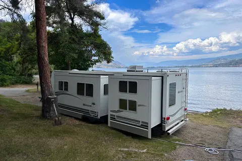 Okanagan 28 ft Bunkhouse Trailer *We only deliver!