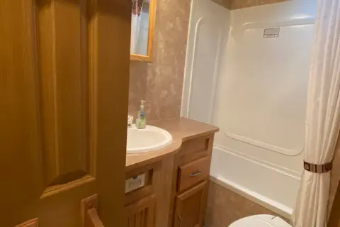 Okanagan 28 ft Bunkhouse Trailer *We only deliver!