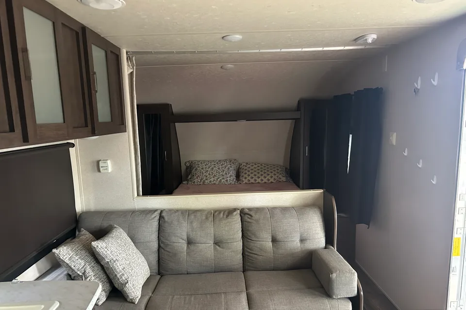 Stephen's Forest River 261BHXL Salem Cruise Lite Travel Trailer