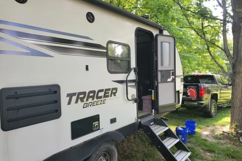 Eric 's Prime Time Tracer Breeze Travel Trailer