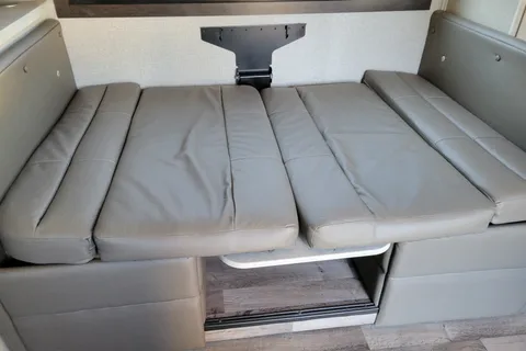 Jayco Greyhawk 27U Class C - Super Clean and Easy to Drive!
