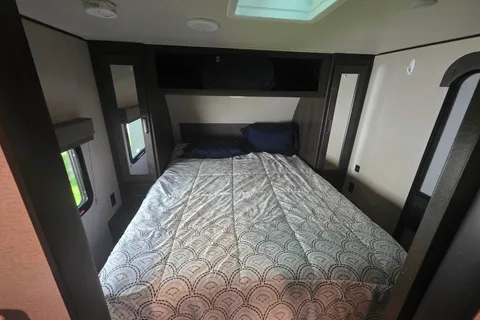Grand Design Transcend 265BH w/bunks