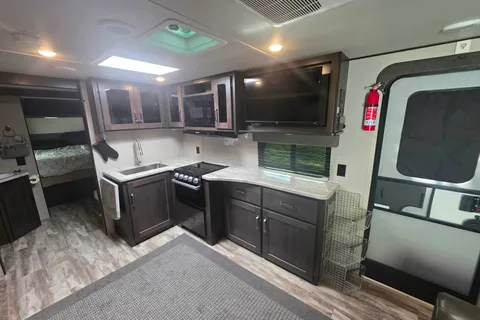 Grand Design Transcend 265BH w/bunks