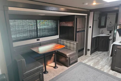 Grand Design Transcend 265BH w/bunks