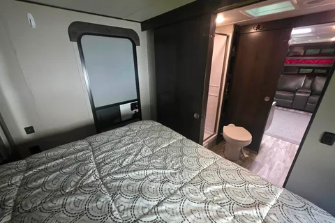 Grand Design Transcend 265BH w/bunks