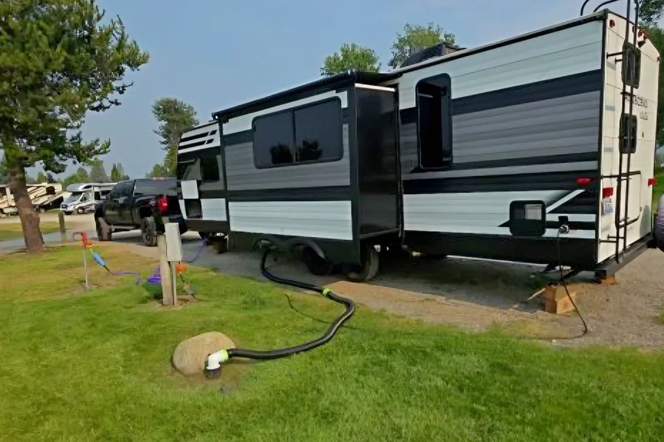 Grand Design Transcend 265BH w/bunks