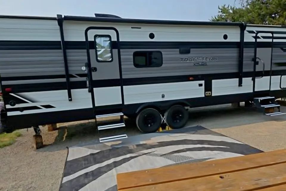 Grand Design Transcend 265BH w/bunks