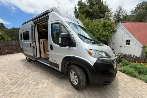 21' Easy To Drive Coastal Camper - Perfect for Big Sur & PCH Coastal Trip