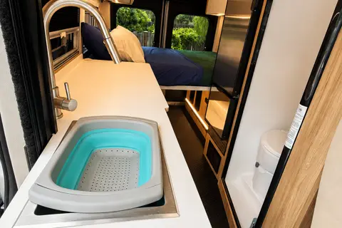 21' Easy To Drive Coastal Camper - Perfect for Big Sur & PCH Coastal Trip