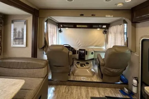 Travis's Thor Motor Coach Hurricane Class A