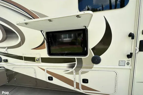 Travis's Thor Motor Coach Hurricane Class A