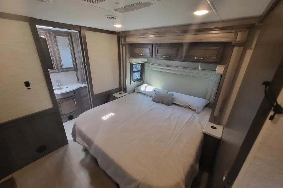 Mitchell's Entegra Coach vision xl Class A