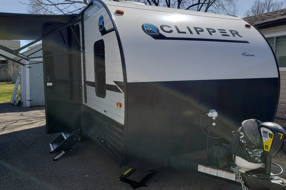 2022 SUV Towable With Bunks