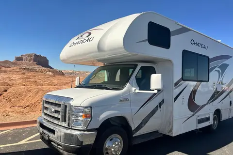 New 2024 Thor Chateau Class C 24 ft. - FREE PRIVATE SHUTTLE - Mathilda