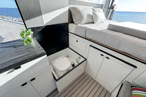 Off Grid Comfy Campervan