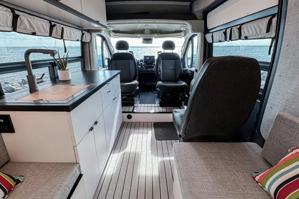 Off Grid Comfy Campervan