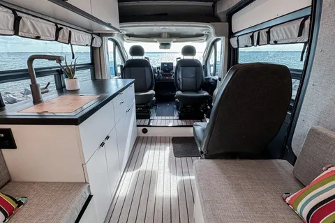 Off Grid Comfy Campervan