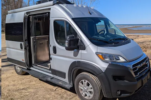 Thor Motor Coach 18M Class B