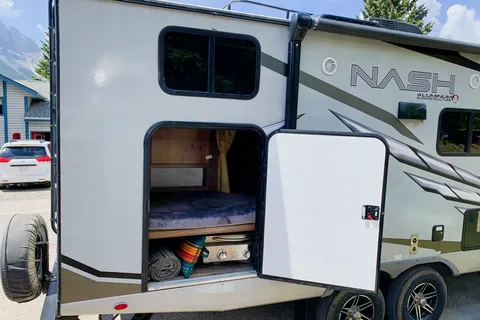 Off Grid Palace