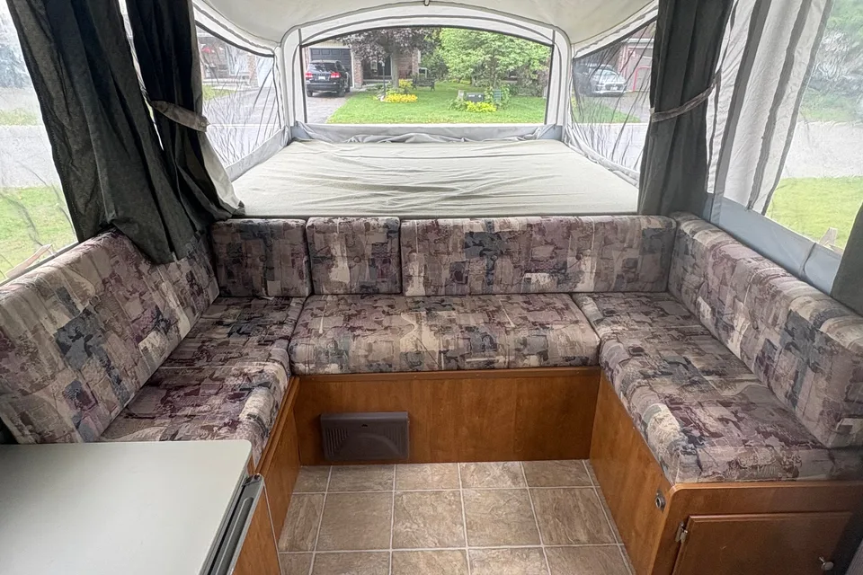 KJ’s Fleetwood Allegiance Tent Trailer