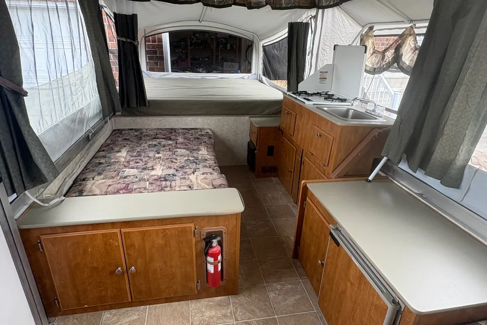KJ’s Fleetwood Allegiance Tent Trailer