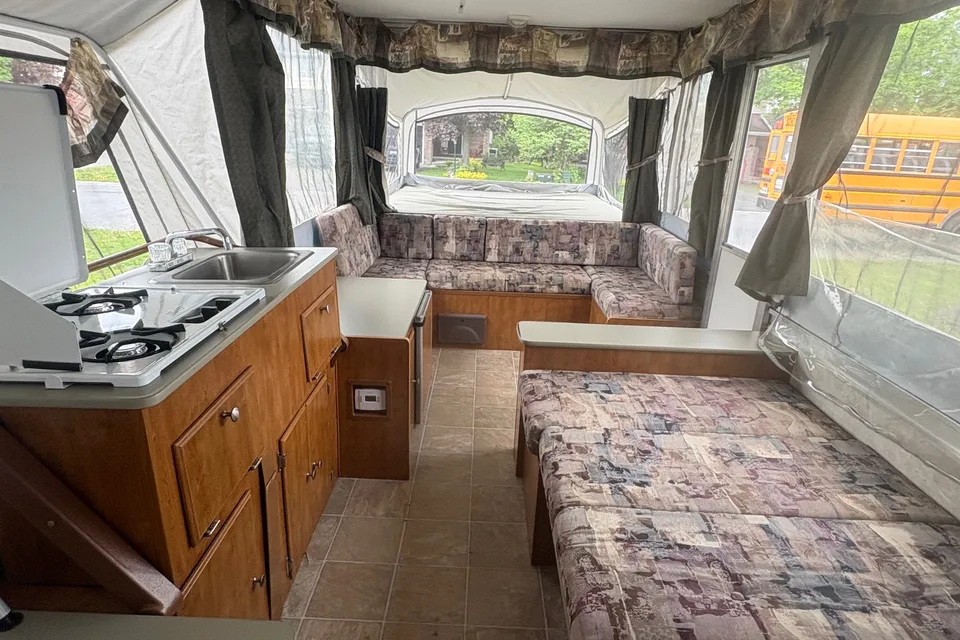 KJ’s Fleetwood Allegiance Tent Trailer