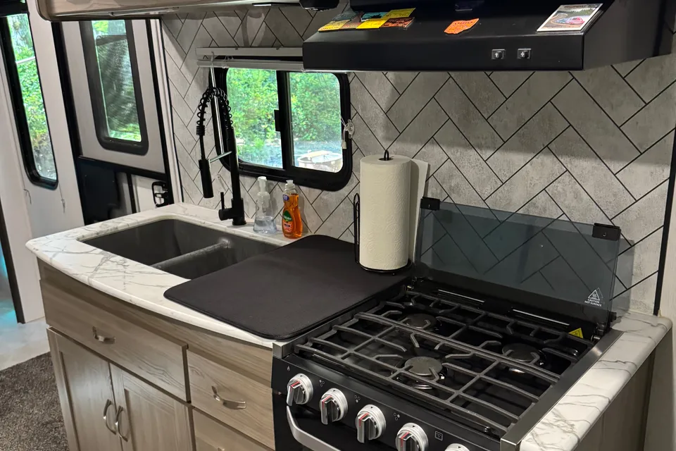 B&C’s adventure RV