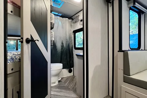 Spruce Moose Glamping — ***BRAND NEW*** 2024 Heartland Mallard M26 (32 ft)