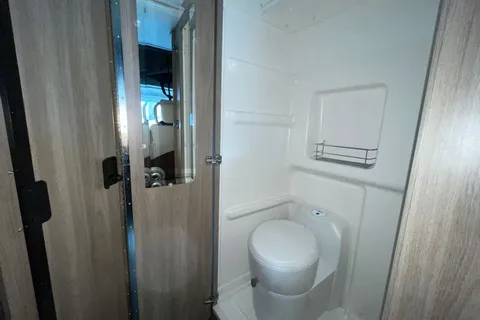 Free Paddle Board w/rental! 100 Miles free/day! Fully Stocked Kitchen