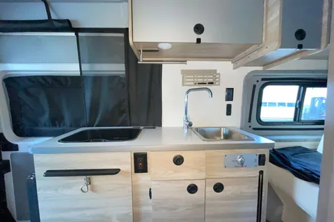Free Paddle Board w/rental! 100 Miles free/day! Fully Stocked Kitchen