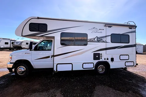 The Modern Explorer: 2024 Entrada