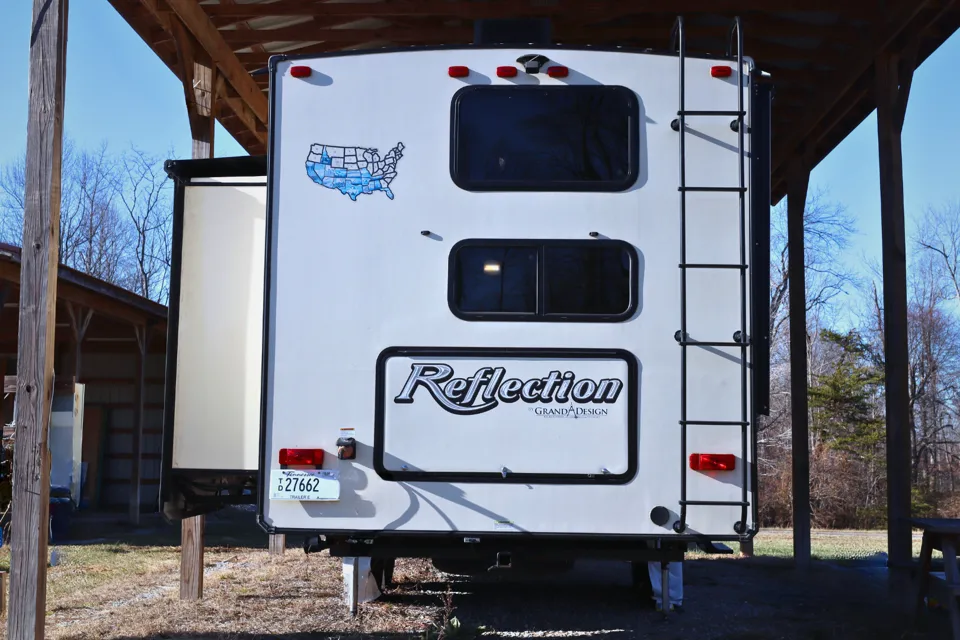 Paradise Hideaway | Delivered RV Rental | Sleeps 6