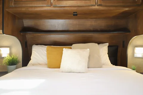 Reflections in Paradise | Delivered RV | Sleeps 10
