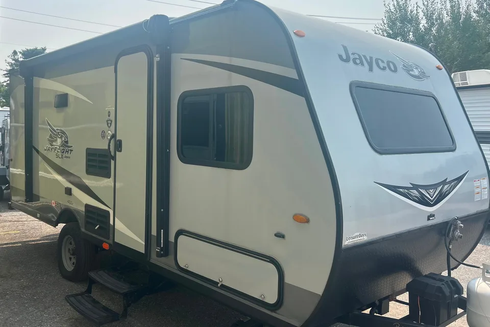 Trevor 's Jayco 174bh Travel Trailer