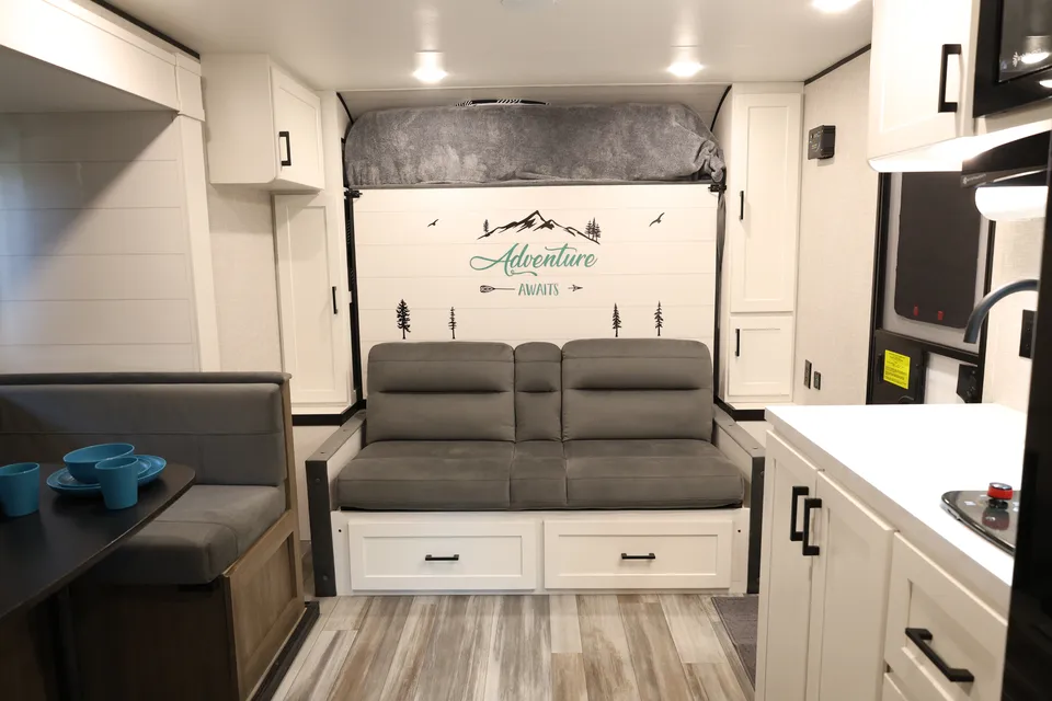 Bigfoot outdoor Rentals, Jayco Jay Flight 197 Travel Trailer