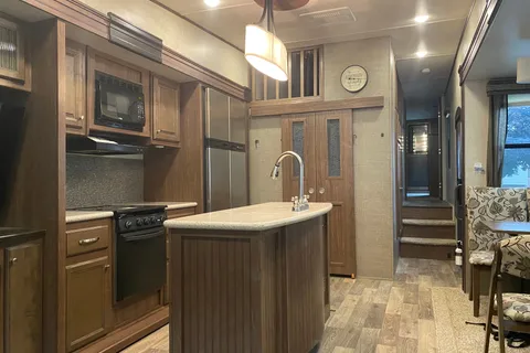 Heartland Elkridge Fifth Wheel
