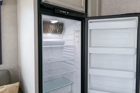 Spacious Dog Friendly and stocked for adventure!!!