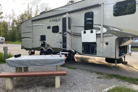 Farrah's Fifth Wheel