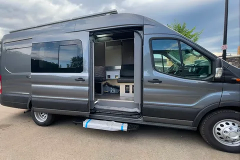2022 Ford Transit Class B Fully Insulated Big shower queen Bed
