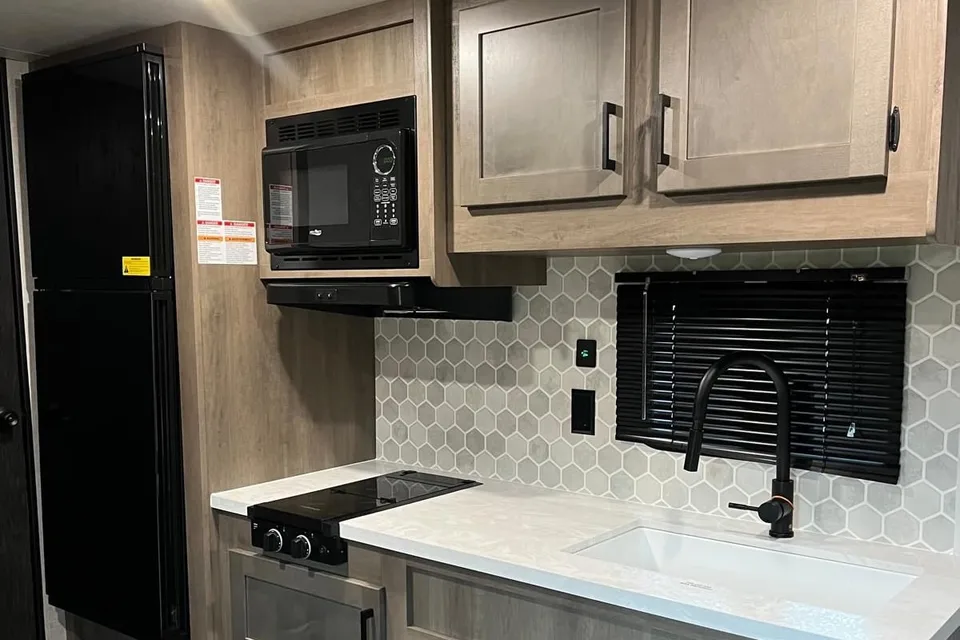 Starcraft Autumn Ridge 182 RB Travel Trailer