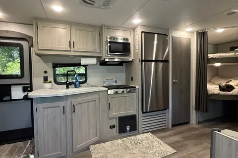 2025 Coachmen, Bunkhouse, Sleeps 8-10, $500 Deposit, **Base Access**
